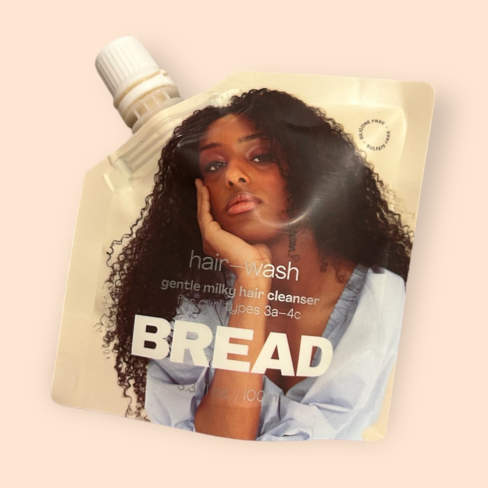 ✨3 for $20 ✨ BREAD BEAUTY SUPPLY
Hair-Wash Milky Hair Cleanser